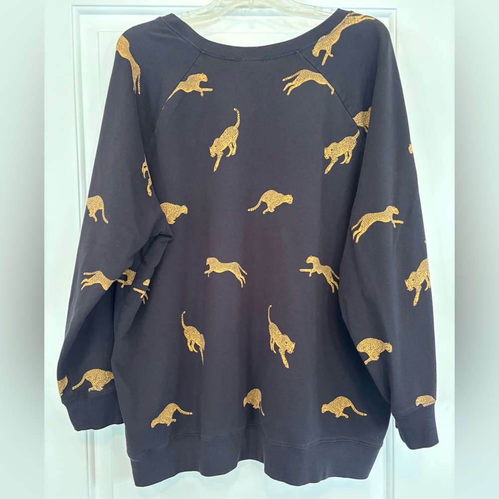 Torrid - Super Soft Fleece Black Cheetah Raglan Sweatshirt + Pant SET - 2X - Picture 5 of 11